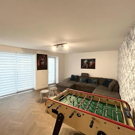 Jolie Maison Familiale 14 Personnes Trelaze